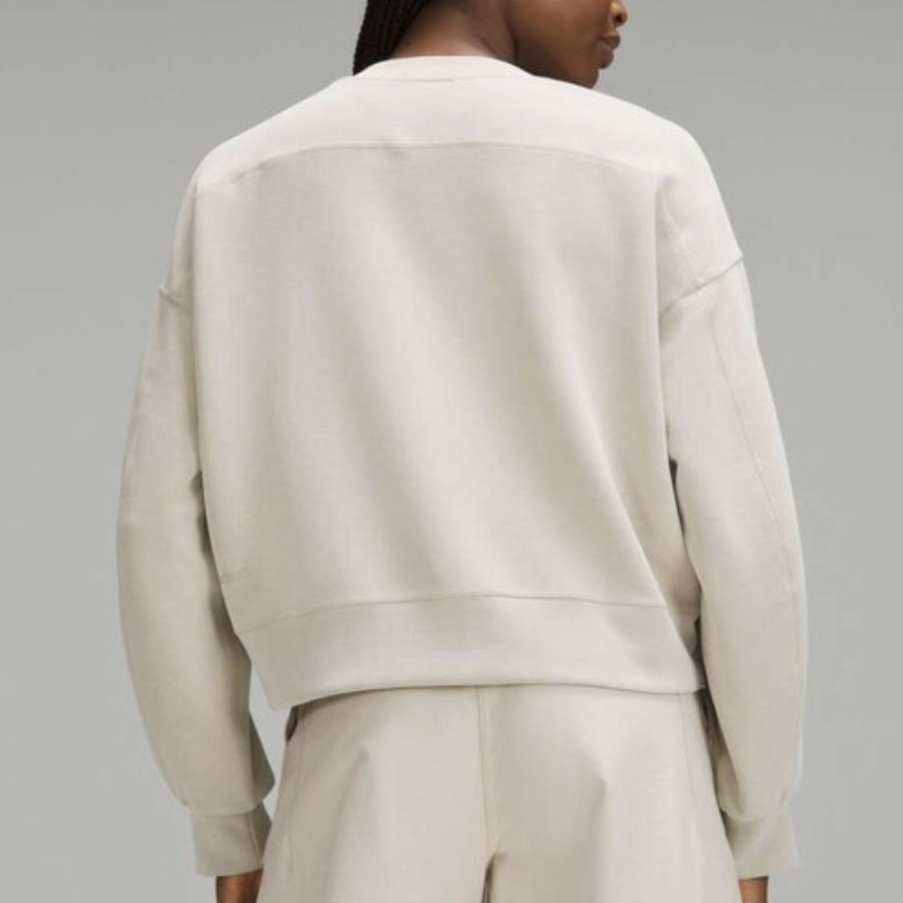 Lululemon Perfectly Oversized Cropped Crew Softstrem Bone Coloropal Size 8 NEW - Picture 4 of 7